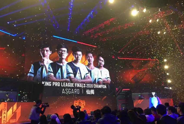 Legacy 震惊地在 2025 年 BLAST.tv 奥斯丁 Major 中以 2：0 击败 FaZe 晋级第三阶段